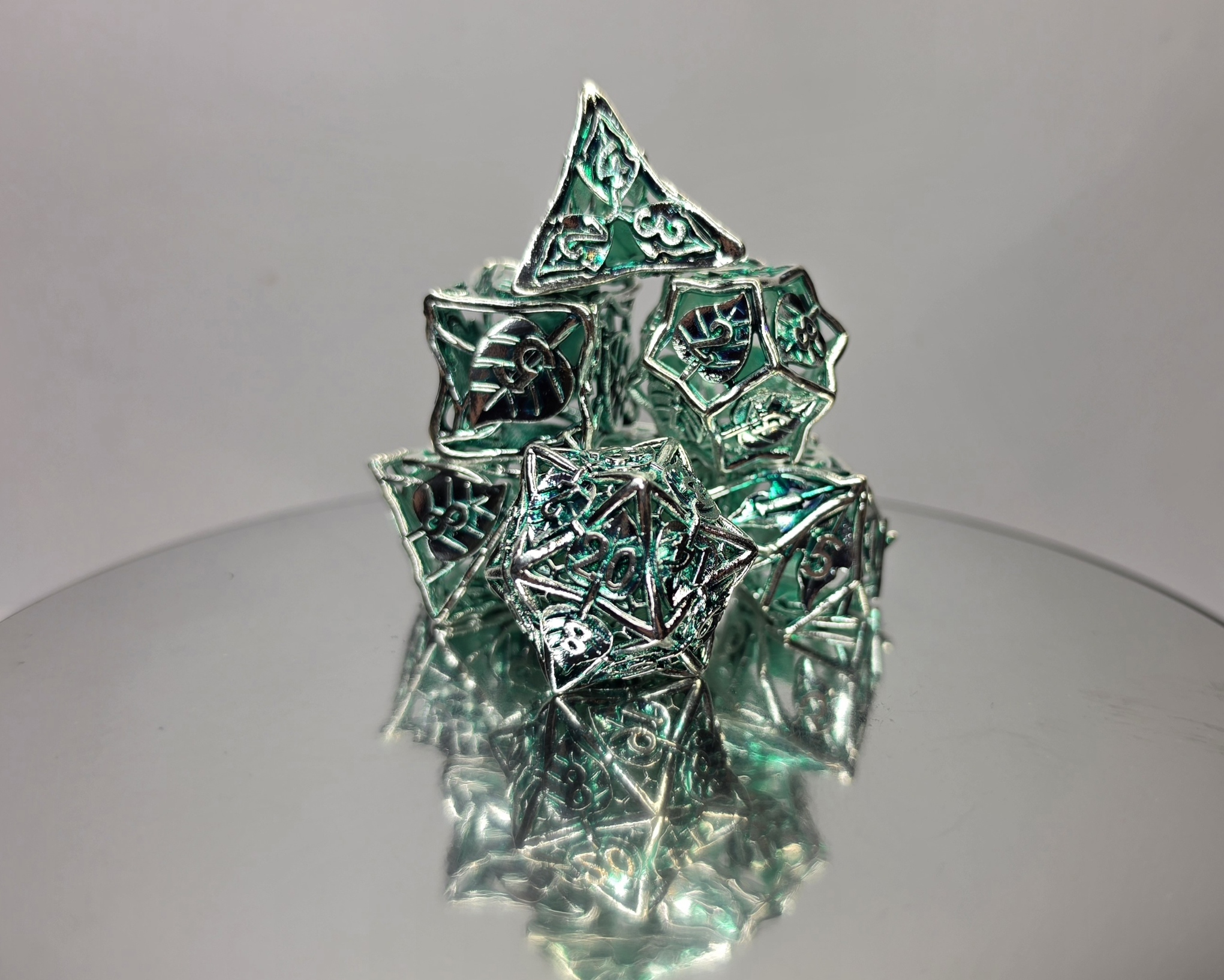 Green Metal Leaf Dice Set